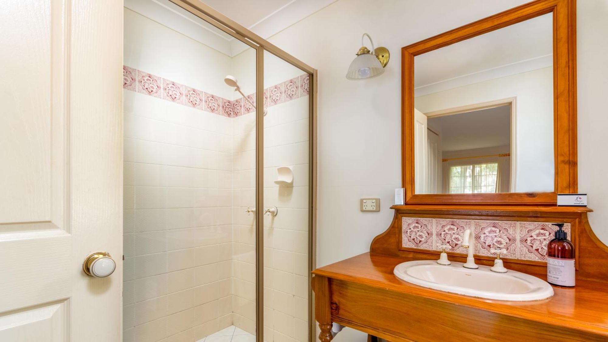 Honeysuckle Cottages Stanthorpe Pokoj fotografie